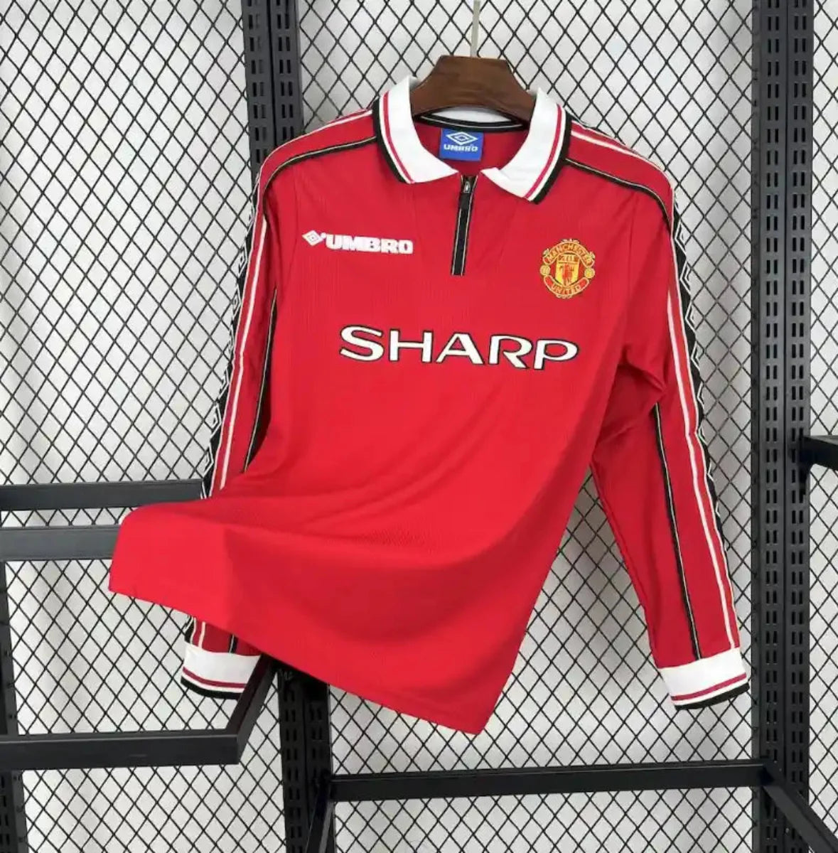MANCHESTER UNITED FC CLASSIC LONG SLEEVE SHIRT 1998-99